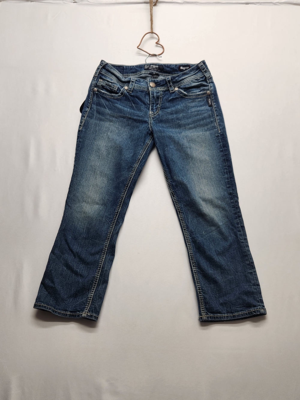 ⭐️Silver Jeans Suki Mid Capri Super Stretch Y2K Thick Stitch Curvy Denim 29